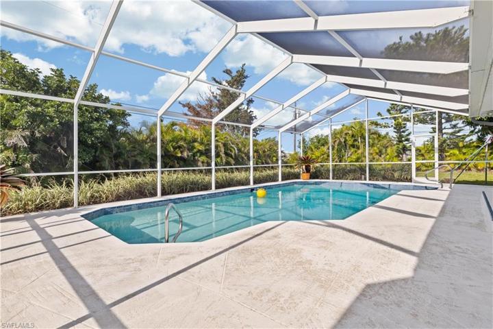 3716 SE 12th  PL, Cape Coral, FL 33904