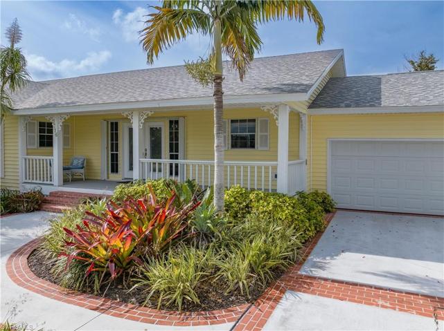 3716 SE 12th  PL, Cape Coral, FL 33904
