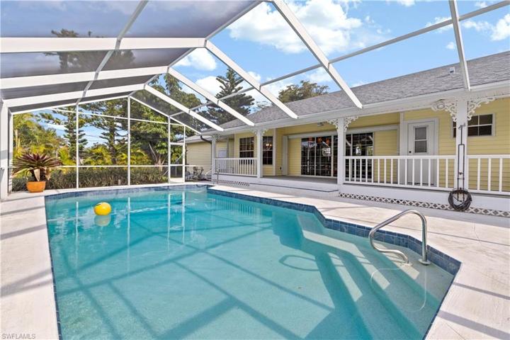 3716 SE 12th  PL, Cape Coral, FL 33904