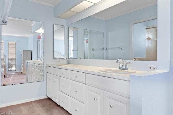 3716 SE 12th  PL, Cape Coral, FL 33904