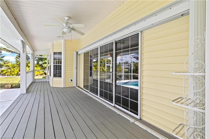 3716 SE 12th  PL, Cape Coral, FL 33904
