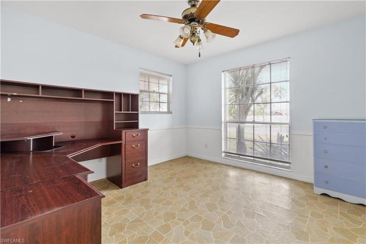 3716 SE 12th  PL, Cape Coral, FL 33904