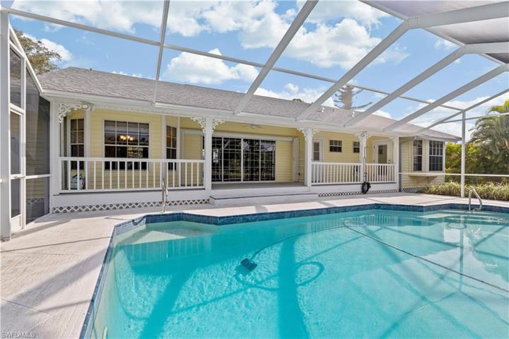 3716 SE 12th  PL, Cape Coral, FL 33904