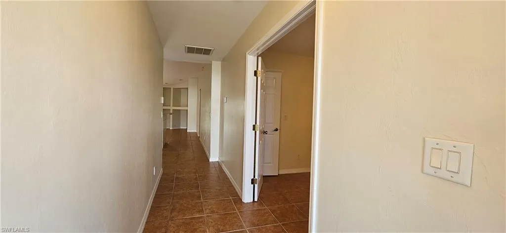 3007 Sw Santa Barbara Pl, Cape Coral, Florida 33914