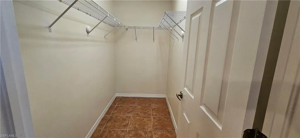 3007 Sw Santa Barbara Pl, Cape Coral, Florida 33914