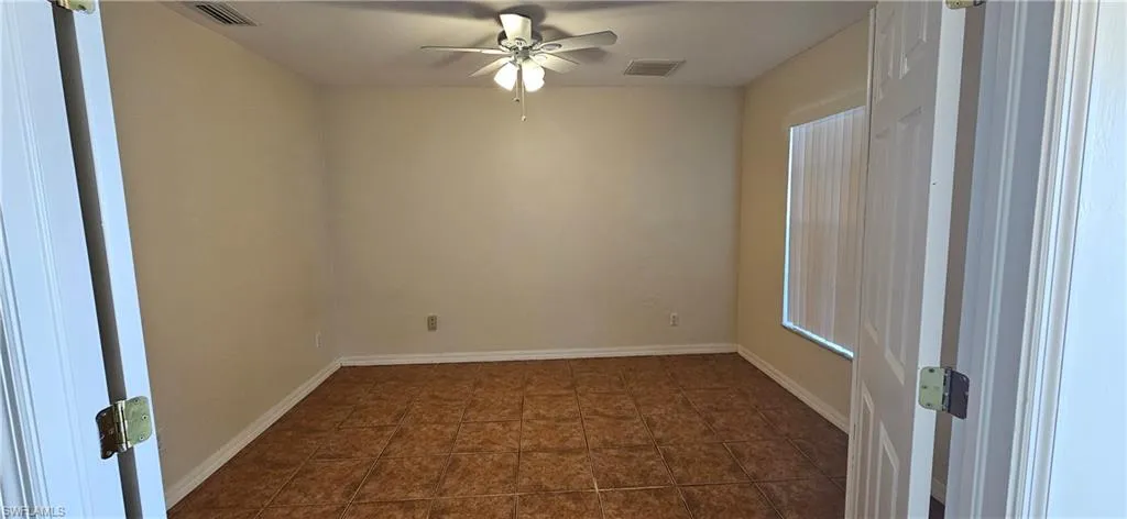 3007 Sw Santa Barbara Pl, Cape Coral, Florida 33914