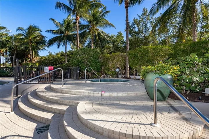 4182 Bay Beach Ln 733, Fort Myers Beach, Florida 33931