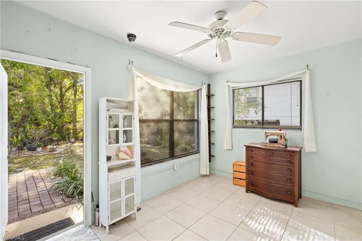 2897 Gordon St, Naples Fl 34112