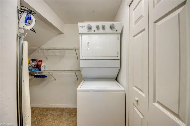 9321 Alamander Ct 204, Fort Myers, Florida 33919