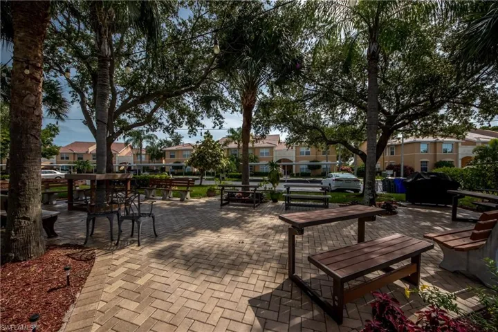 9321 Alamander Ct 204, Fort Myers, Florida 33919