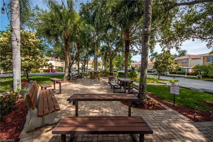 9321 Alamander Ct 204, Fort Myers, Florida 33919
