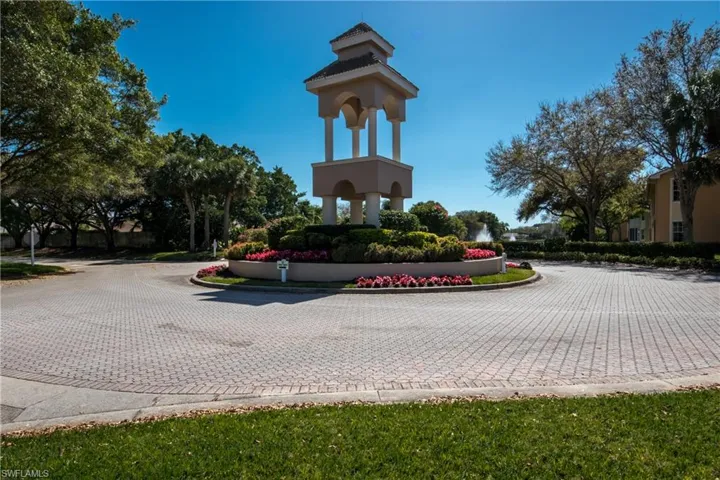 9321 Alamander Ct 204, Fort Myers, Florida 33919