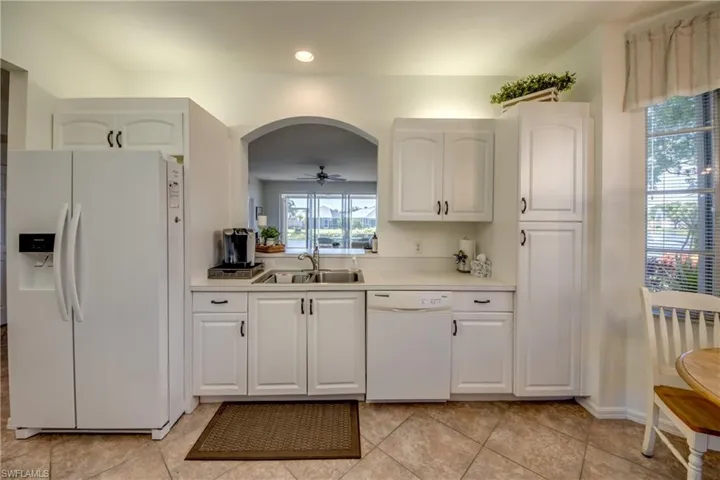 9321 Alamander Ct 204, Fort Myers, Florida 33919