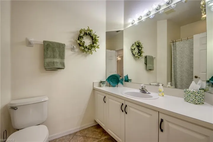 9321 Alamander Ct 204, Fort Myers, Florida 33919