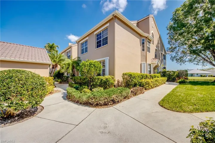 9321 Alamander Ct 204, Fort Myers, Florida 33919