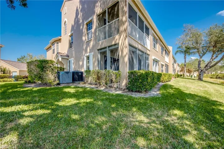 9321 Alamander Ct 204, Fort Myers, Florida 33919