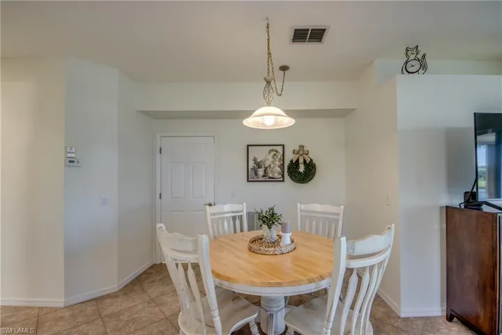 9321 Alamander Ct 204, Fort Myers, Florida 33919