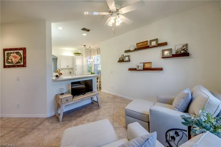 9321 Alamander Ct 204, Fort Myers, Florida 33919