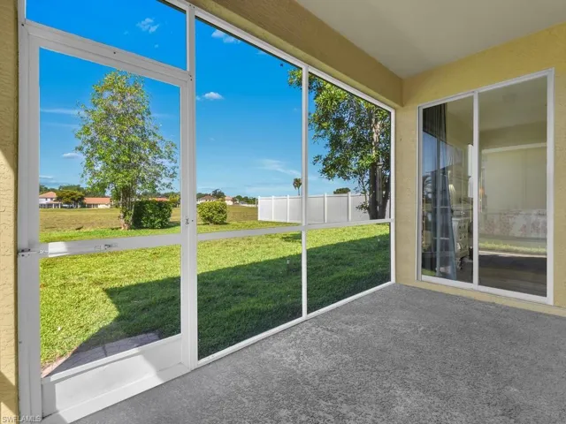 Long Screened Lanai