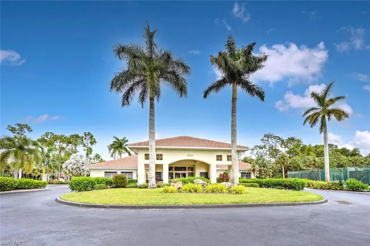 7812  Meridan  CT, Naples, FL 34104
