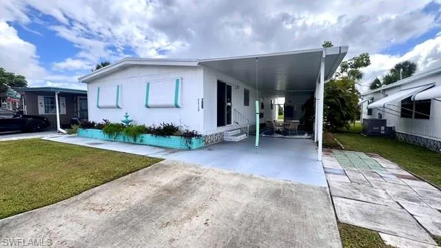 5518 Virginia Dare Ln, North Fort Myers, Florida 33917