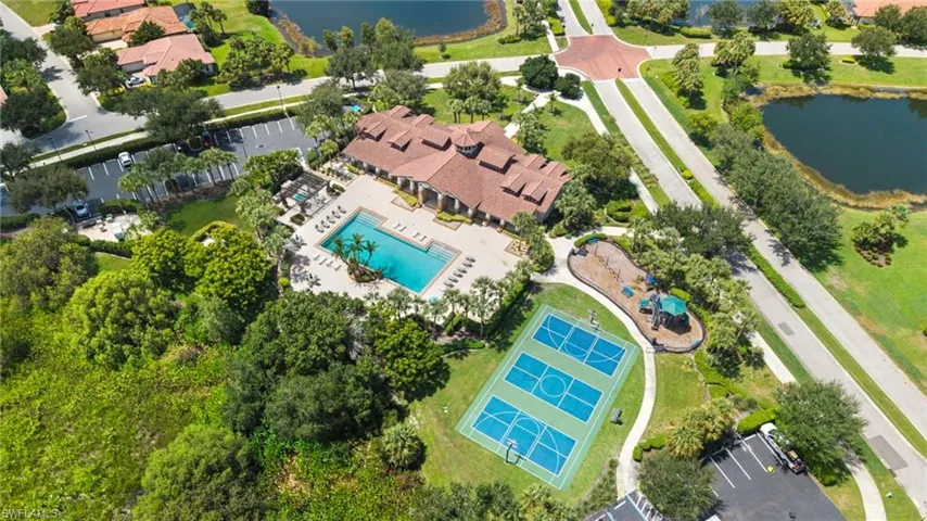 10238 Ashbrook Ct, Fort Myers, Florida 33913