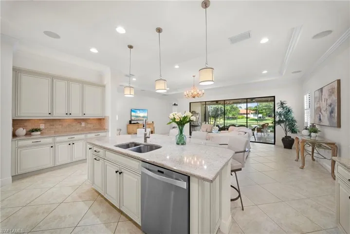 10238 Ashbrook Ct, Fort Myers, Florida 33913
