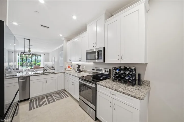 9394  Pocida  CT, Naples, FL 34119