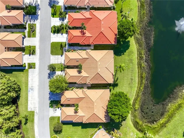 7887 Sanctuary Cir 2, Naples, Florida 34104