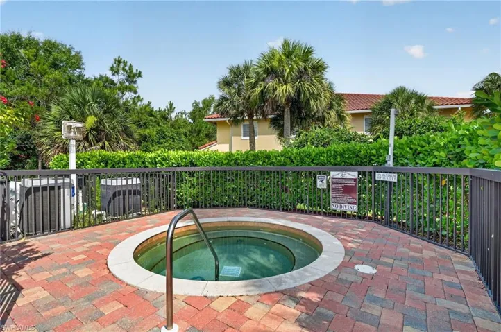 13110 Bella Casa Cir 102, Fort Myers, Florida 33966