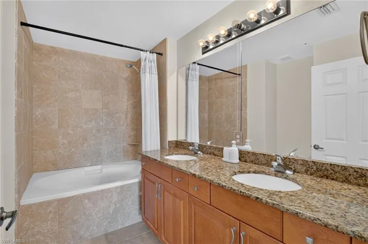 13110 Bella Casa Cir 102, Fort Myers, Florida 33966