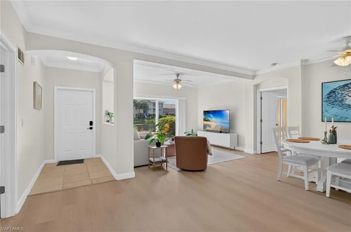 13110 Bella Casa Cir 102, Fort Myers, Florida 33966