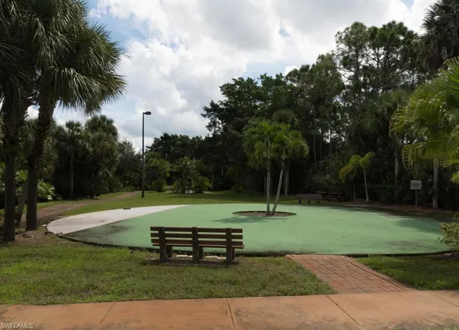 2462 Hidden Lake Dr 208, Naples, Florida 34112