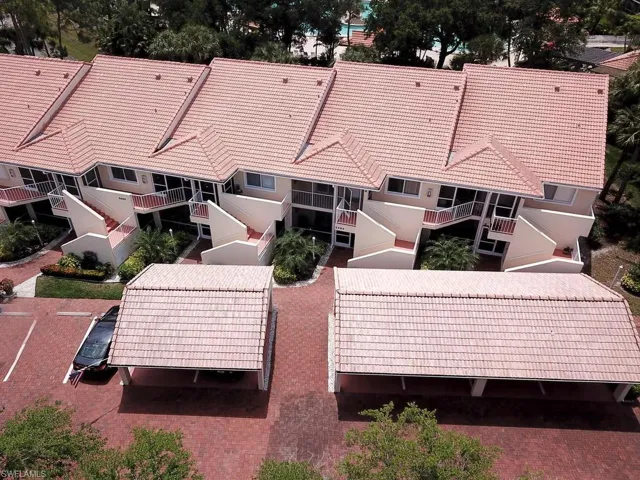 2462 Hidden Lake Dr 208, Naples, Florida 34112
