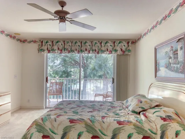 2462 Hidden Lake Dr 208, Naples, Florida 34112