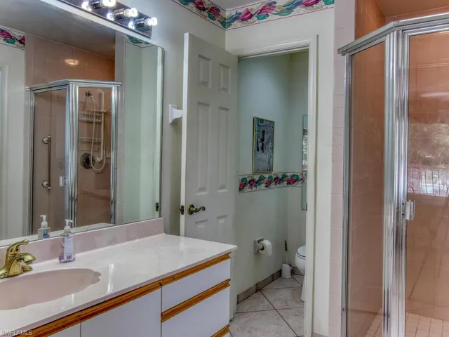 2462 Hidden Lake Dr 208, Naples, Florida 34112