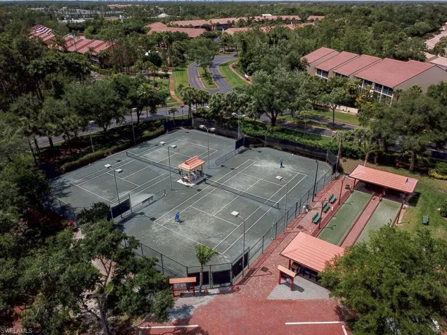 2462 Hidden Lake Dr 208, Naples, Florida 34112