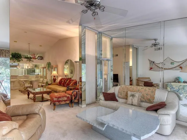 2462 Hidden Lake Dr 208, Naples, Florida 34112