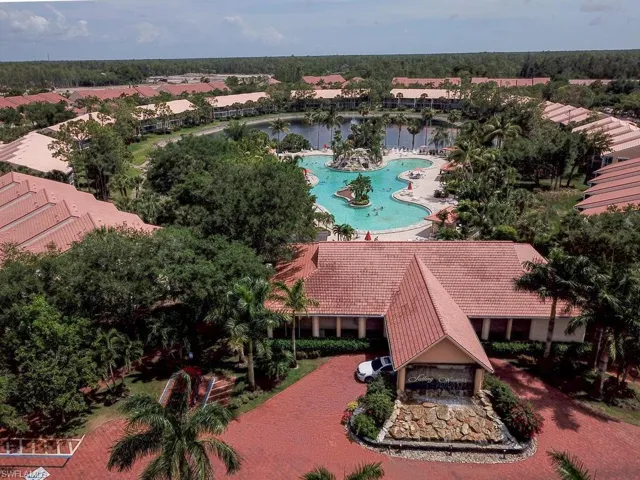 2462 Hidden Lake Dr 208, Naples, Florida 34112