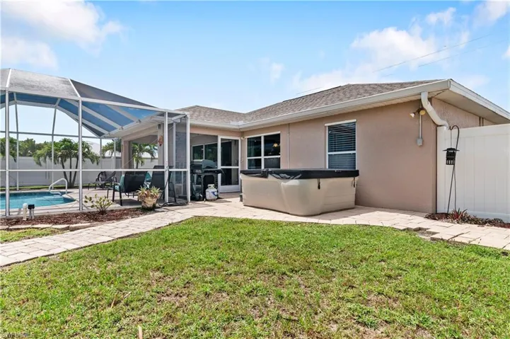 152 Nicholas Pkwy E, Cape Coral, Florida 33990