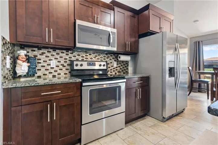 152 Nicholas Pkwy E, Cape Coral, Florida 33990
