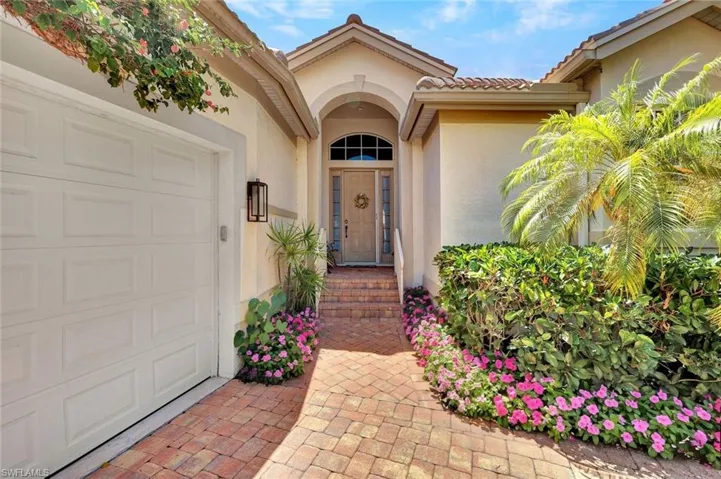27536  Riverbank  DR, Bonita Springs, FL 34134