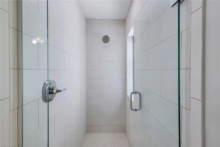 WALKIN GLASS SHOWER