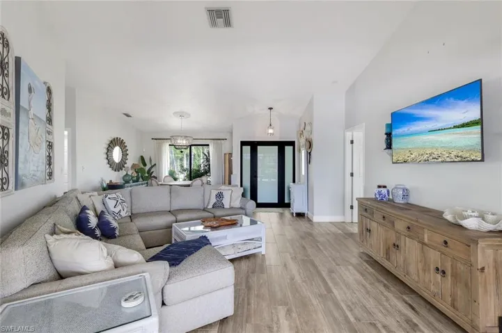 ALL NEW PORCELAIN TILE FLOORS THRUOUT
