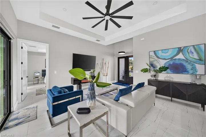 4211 10th St Sw, Lehigh Acres, Florida 33976
