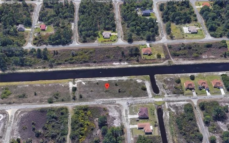 1136 Hudson St E, Lehigh Acres Fl 33974