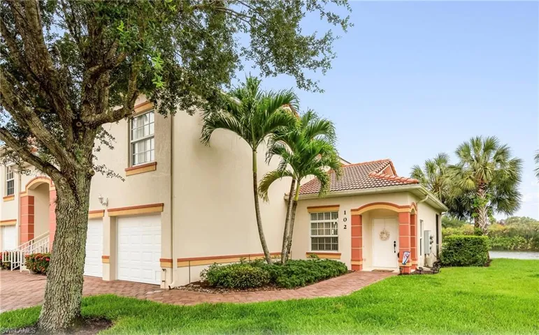 25085  Peacock  LN, Naples, FL 34114