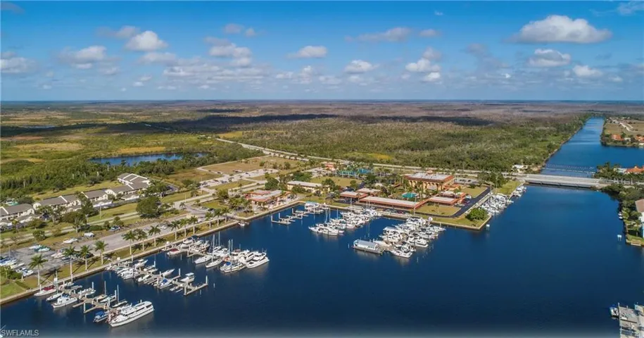 25085  Peacock  LN, Naples, FL 34114