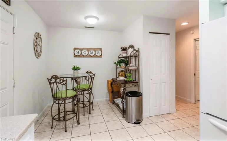 25085  Peacock  LN, Naples, FL 34114