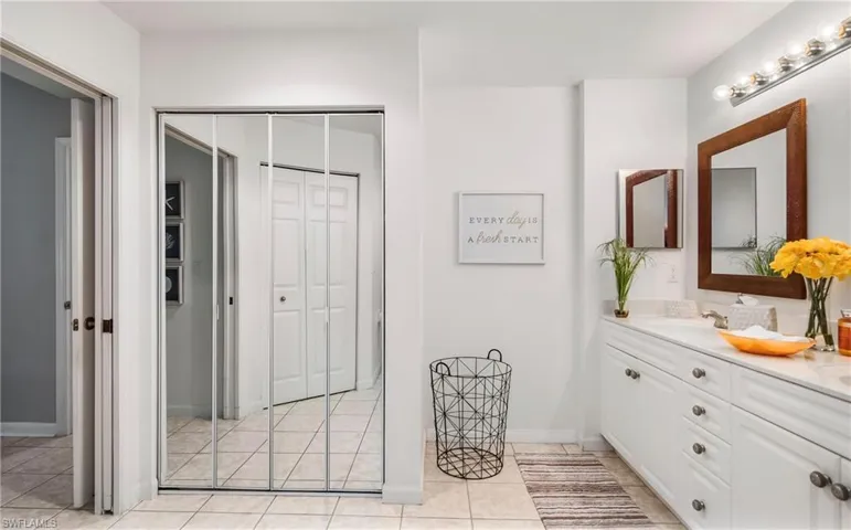 25085  Peacock  LN, Naples, FL 34114